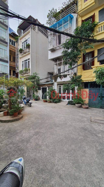 House for sale Tay Son Dong Da Big alley, large yard, price 5.45 billion. Sales Listings