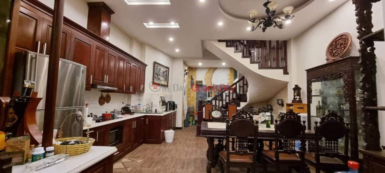 Property Search Vietnam | OneDay | Residential Sales Listings | House for sale 97m2 Au Co street, Tay Ho alley Cars avoid pavement Unmatched business 9.7 Billion