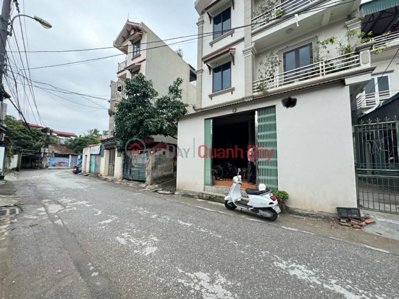 House for sale in Thach Ban, car accessible, open alley, about 3 minutes drive from Highway 5A Sales Listings