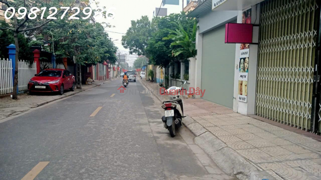 Land for sale as a gift for a house in Viet Hung Long Bien, Hanoi, area 45m, frontage 4m, 3.5 floors, 4 bedrooms, car Sales Listings