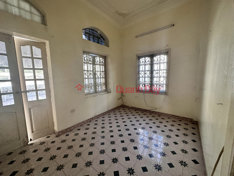 đ 3.3 Billion, House for sale in Phan Dang Luu, Yen Vien, wide car alley, 70m2x3t, side: 4m, 3 billion 3