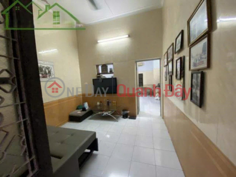 House for rent for GROUP OF 8 PEOPLE, FAMILY in Lo Duc alley - Hai Ba Trung, area 45m2 - 3 floors - Price 10 million _0