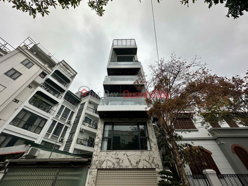 (100% real news) House for sale 73m2 x 8 floors on Lam Ha street - Million dollar interior - Highest peak in Long Bien Sales Listings