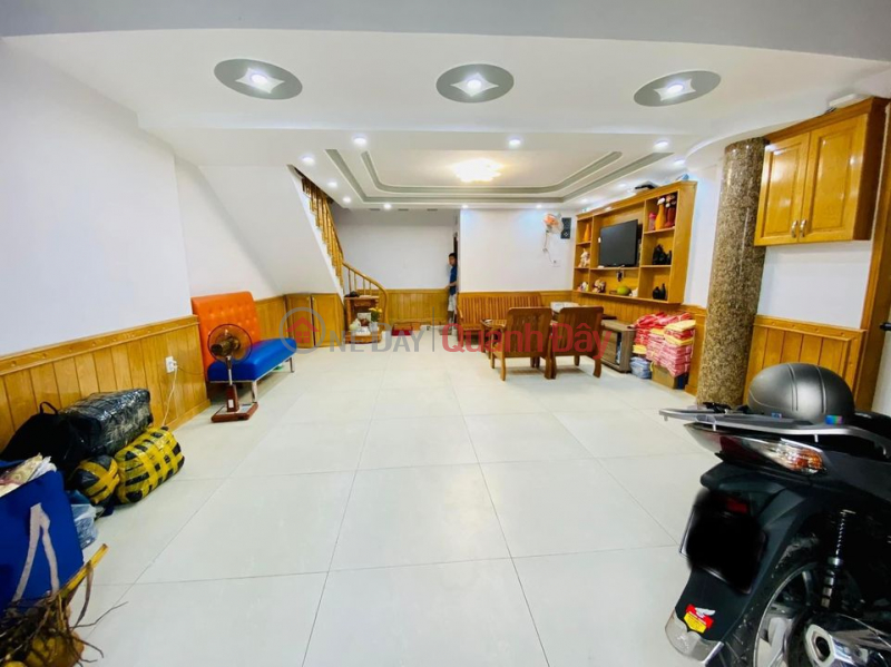 House for sale on Binh Gia street, Ward 8, Vung Tau. Car alley straight in close Sales Listings
