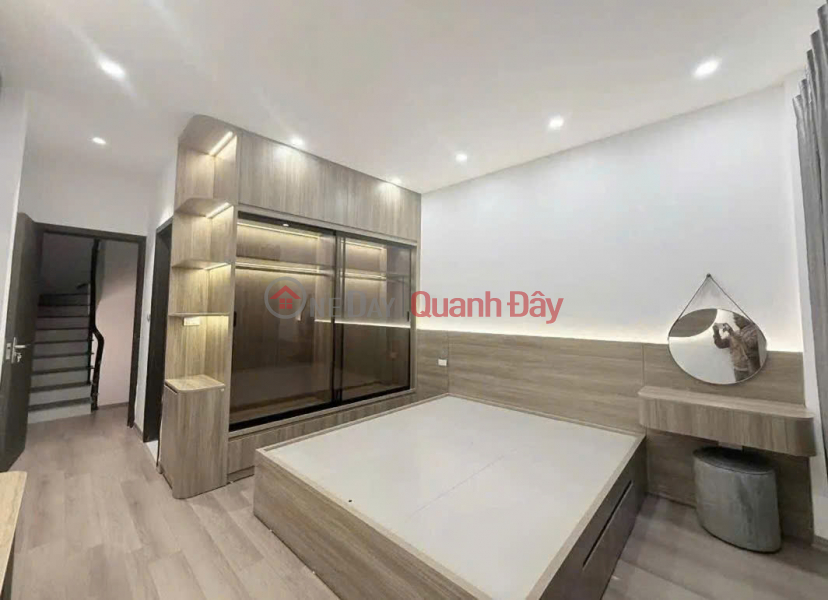 đ 10.0 Billion, XUAN LA STREET, LESS THAN 10 BILLION - 6 FLOORS WITH ELEVATOR, CAR PARKING AT THE GATE, LUXURY INTERIOR.