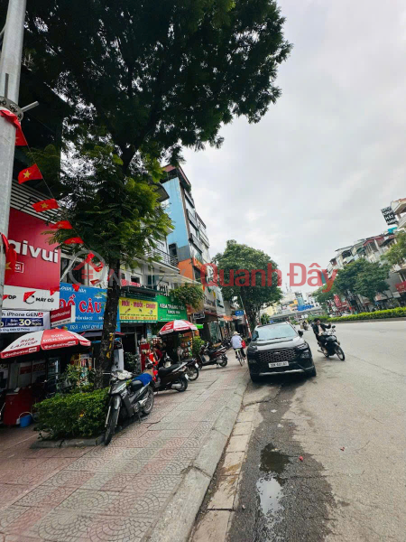 HOUSE FOR SALE ON NGUYEN VAN CU STREET - CENTER OF LONG BIEN Sales Listings