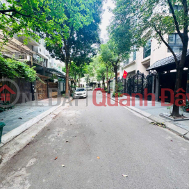 EXTREMELY RARE! PRIME LAND PLOT IN PHU DIEN, NO PLANNING RESTRICTIONS, CAR ACCESS, AREA: 40M², PRICE: 7 BILLION VND _0