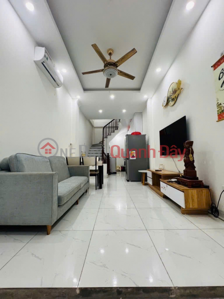 LÔ GÓC - VÀI BƯỚC RA Ô TÔ, ĐẠI LỘ THĂNG LONG - FULL NỘI THẤT 5 TẦNG Niêm yết bán