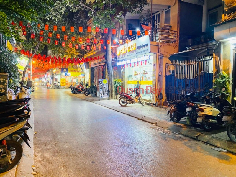 Property Search Vietnam | OneDay | Residential Sales Listings | Just over 9 billion VND. Prime location on Ngoc Lam street, commercial space 30m x 5 floors with a spacious sidewalk!