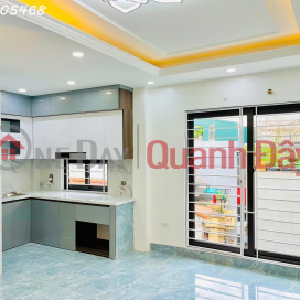 NEED TO SELL A HOUSE AT BUI XUONG TRACH, THANH XUAN. 34 METER SQUARE, 6 FLOORS, ELEVATOR, ASKING PRICE 8.4 BILLION _0