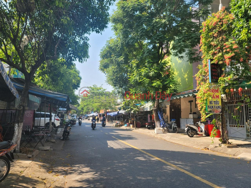 Land for sale on Nguyen Ba Lan street, Da Nang. Right at the gate of Bac My An market, nice location, good business, cheap price Sales Listings