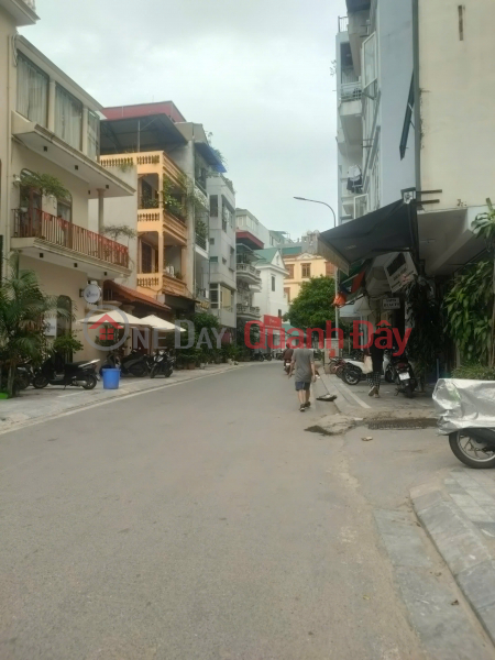 đ 23.95 Billion HOUSE FOR SALE IN LAC LONG QUAN, DIVIDED LOT, CAR ACCESS, BUSINESS, 2 OPEN WINDS, 70M2, PRICE 23 BILLION 950