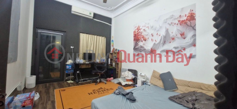 bán nhà Hoàng Cầu 45m 4 tầng, sát ô tô tránh giá hấp dẫn _0