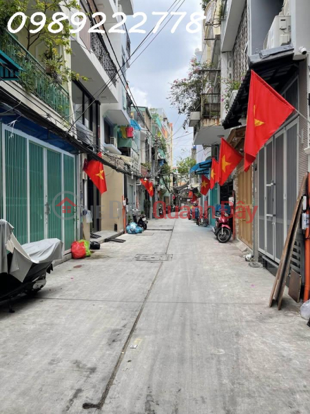 CHỦ GẤP BÁN GIẢM 700Tr - GIÁ 8.3 TỶ 
QUẬN 3 - HẺM Ô TÔ SẠCH ĐẸP - 4 LẦU MỚI ĐẸP - 36M2 . Niêm yết bán