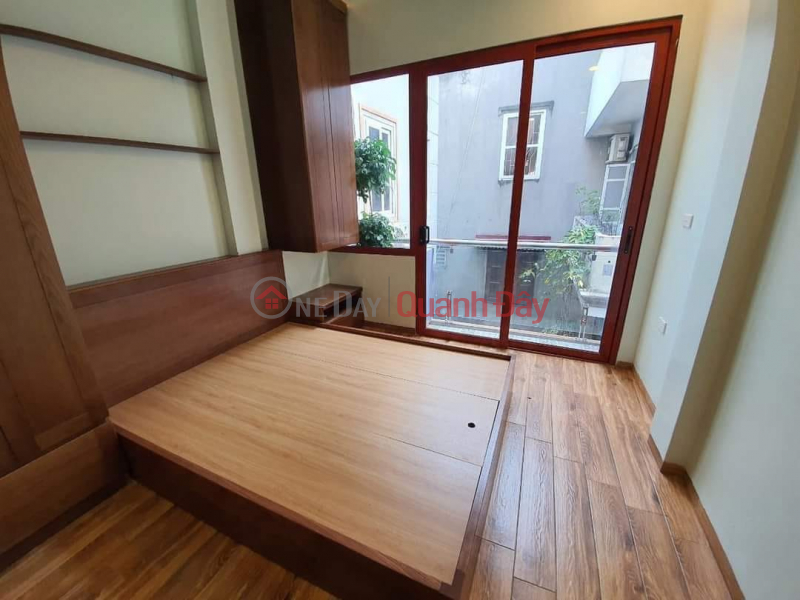 House for sale with 5 floors 30m2 Au Co street, Tay Ho Street Cars for sale Business 3.9 billion VND Sales Listings
