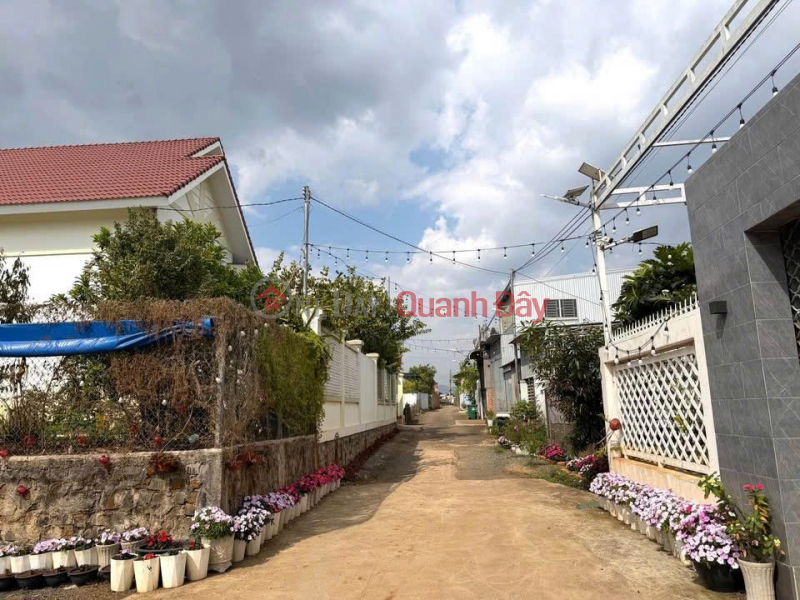 Bán 369,3m2 Đất - Đức Trọng - Lâm Đồng gần trung tâm giá 4 tỷ 3 Niêm yết bán