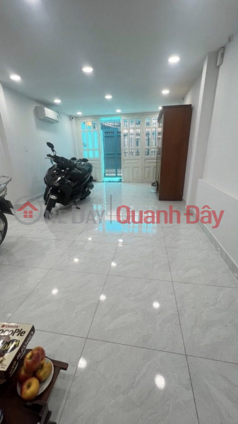 đ 4.7 Billion, 2-storey house on Bui Quang La, near market, near school, golden location