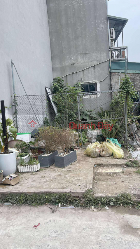 FOR SALE: 34 m2 CORNER PLOT OF LAND – CAR PARKING AVAILABLE – TRAU QUY, GIA LAM - CONTACT 0985865658 _0