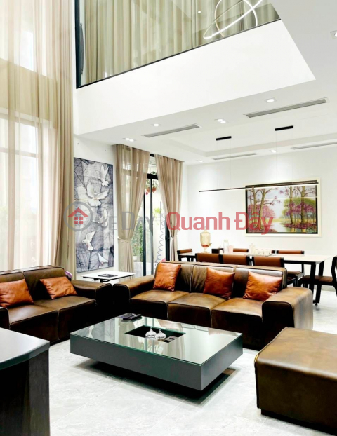 Upscale duplex 210m2, cool direction, high class apartment price 71 million\/m2 _0