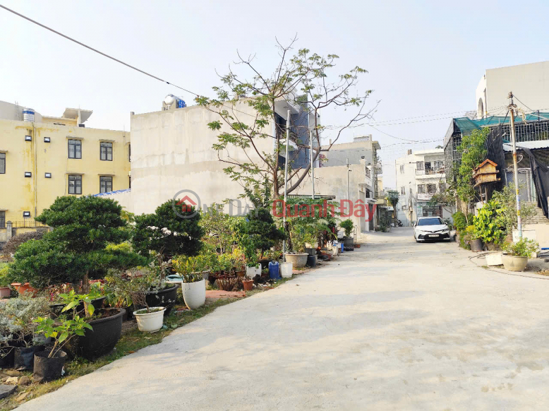 Subdivided land in lane 15 Khuc Thua Du, 90m2, frontage 4.5, road 7m, price 48 million\\/m2 Sales Listings