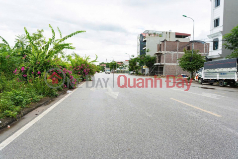 Chu Mẫu - Cho thuê văn phòng tầng 2, 3, 4. DT 200m2/tầng, MT 9m, 13 triệu/tầng _0