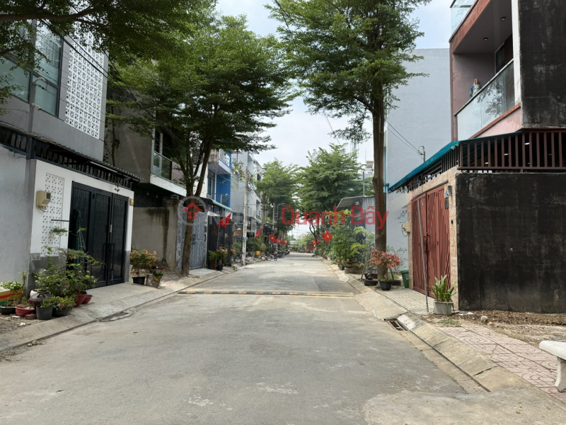 Bán nhà Đường 8, Phường Long Trường 52m2, 6 tỷ hơn Sales Listings