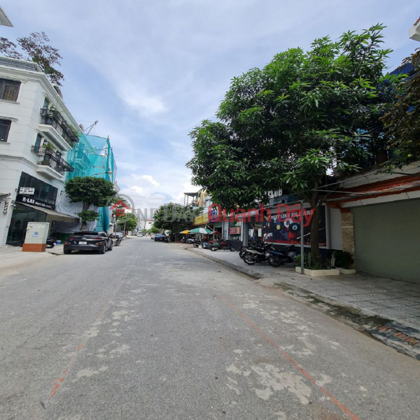 Resettlement land in Gia Lam center. Corner lot 91m2. Total frontage nearly 25m. Road 13m. Contact 0989894845 | Vietnam, Sales | đ 8.91 Billion