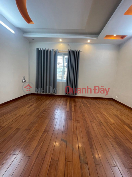 Property Search Vietnam | OneDay | Residential, Sales Listings | Rare opportunity! House for sale in alley 193, Bo De, 63m² x 5 floors, accessible by car, just over 15 billion VND (negotiable).