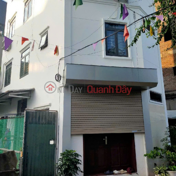 Beautiful house in Lien Mac, car access and parking at the door, corner plot, 33m2, 4 floors, price 6.6 billion VND (negotiable). Sales Listings