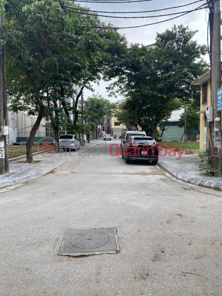 LAND FOR SALE WITH FREE HOUSE C4 - THACH CAU STREET (LONG BIEN) - BIG alley like a street - CAR GARAGE - CLOSE TO TRAN HUNG DAO BRIDGE | Vietnam, Sales, đ 3 Billion