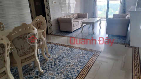 Kingston 10th Floor Apartment fully furnished with high quality furniture _0