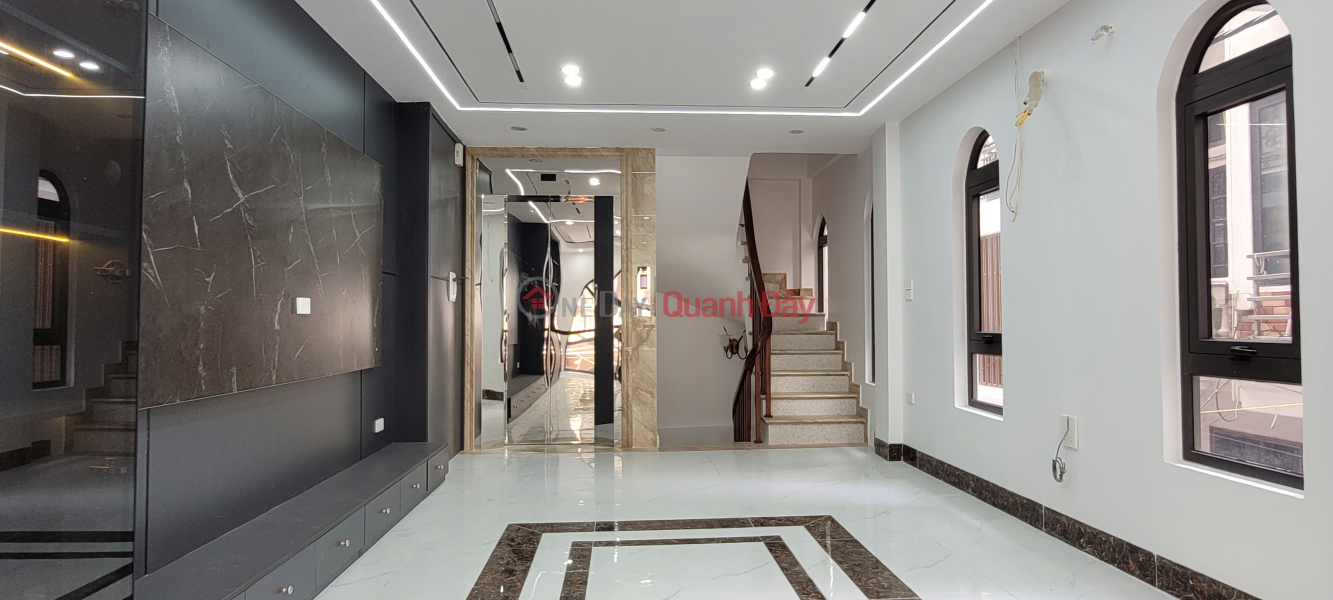 đ 12.8 Billion | NEWLY BUILT CORNER HOUSE FOR SALE – MODERN STYLE, ALLEY FRONTING SAI DONG STREET – LONG BIEN