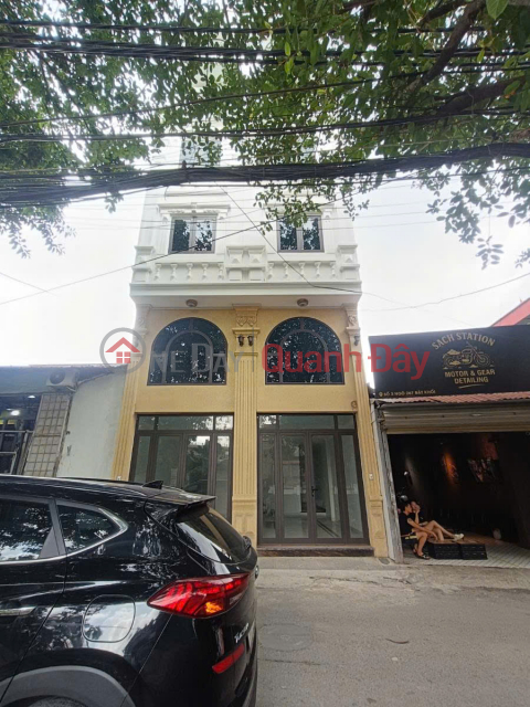 RARE - STREET FRONT - CARS CAN AVOID - BUSINESS - NGUYEN SON - LONG BIEN HANOI _0