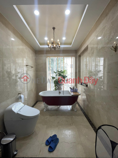 Property Search Vietnam | OneDay | Nhà ở Niêm yết bán, Cần tiền bán gấp biệt thự 250m2 sổ đỏ - mặt tiền 14m, vỉa hè đá bóng, cắt lỗ 5 tỷ chỉ còn 38.5 tỷ