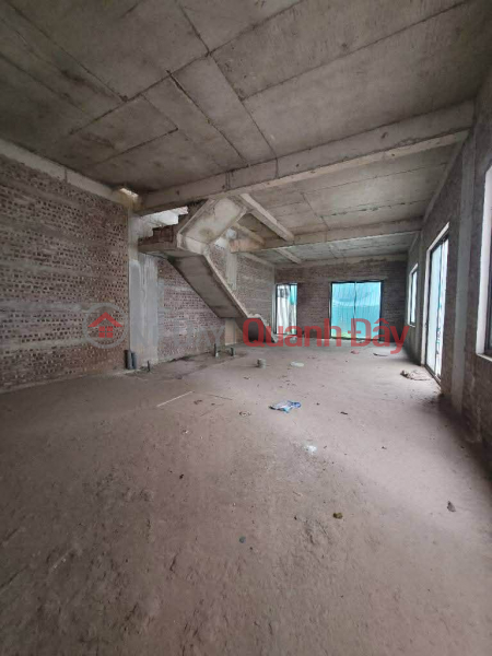 đ 34 Billion Adjacent to Khai Son, corner plot, 3 sides open, extremely bustling area, suitable for business or rental.