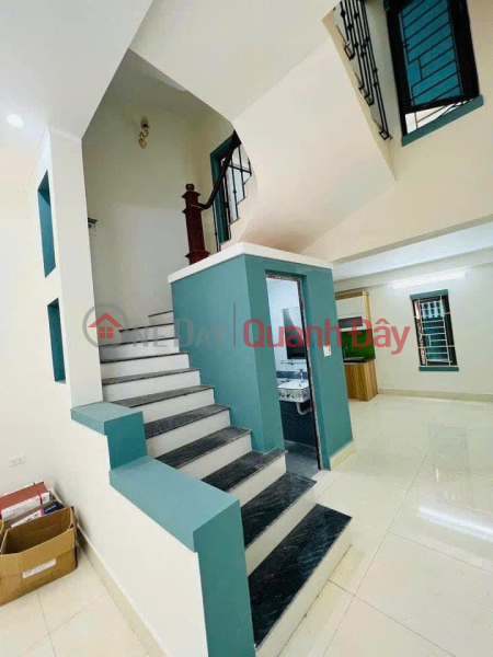 Selling a 3-storey semi-detached house with 100% new construction near Dong Tru bridge 2.x billion (x is for sale). Contact 0981568317, Vietnam | Sales | đ 2.25 Billion