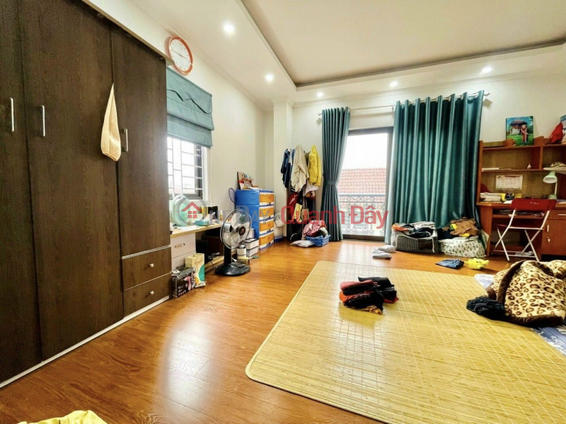 Property Search Vietnam | OneDay | Residential Sales Listings House for sale 79m2 Nghi Tam street, Tay Ho Car park at gate 6 bedrooms Car avoid 10m 9.7 Billion