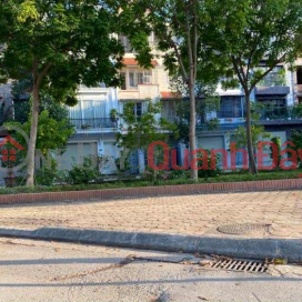 Adjacent to Thuong Thanh-Ly Son, 90m x 6 floors, 6m frontage, elevator, business, prime location _0