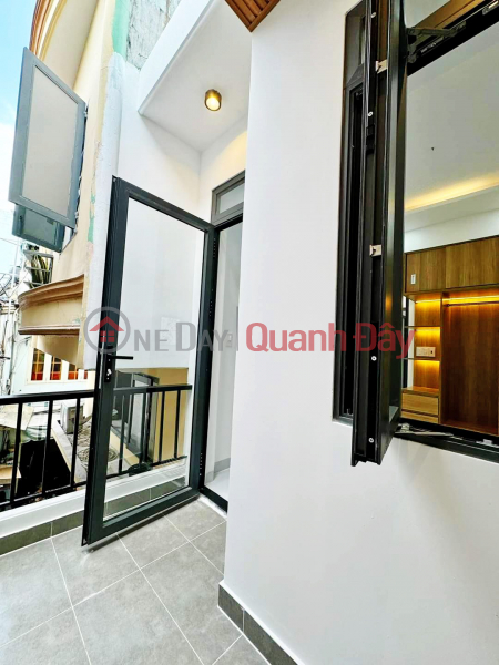 đ 4.35 Billion OWNER NEEDS TO SELL A HOUSE Right At Pham Van Hai Market - 60m2 In Tan Binh District, HCMC