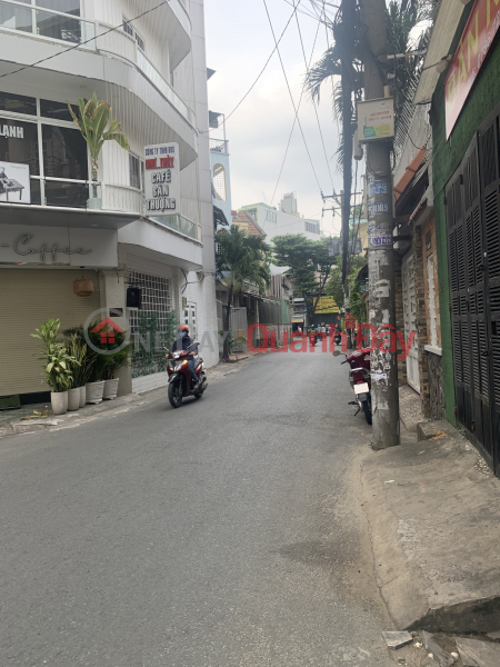 Property Search Vietnam | OneDay | Residential, Sales Listings Selling Car Alley House on Hoang Hoa Tham Street, Binh Thanh District, Area: 10mx21m, Area: 3 floors,, Price: 11 billion