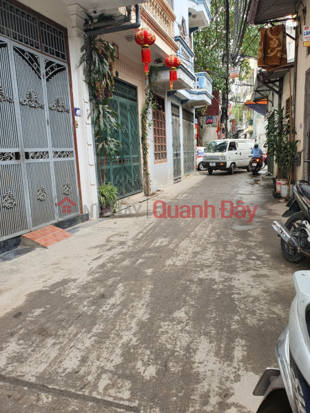 Property Search Vietnam | OneDay | Nhà ở, Niêm yết bán Bán Nhà Định Công Thượng - Hoàng Mai, DT 45m2, 1.5Tầng, Ôtô, Giá Nhỉnh 2tỷ
Bán Nhà Định Công Thượng - Hoàng