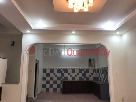 Cho thuê nhà nguyên căn 3 tầng 4 phòng ngủ gần chợ Ngô Quyền Phường 6 Đà Lạt giá 15tr _0