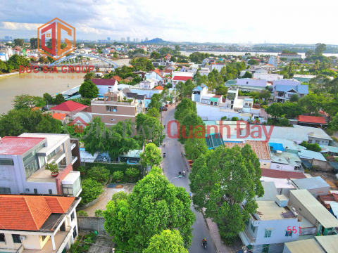 Land for sale on Nguyen Thanh Phuong street frontage, back side adjacent to river, full residential land, cheap price _0