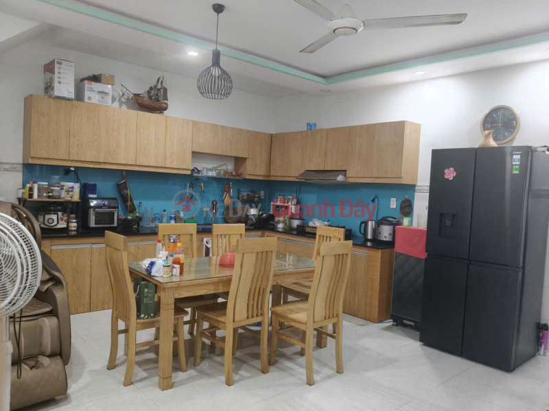 đ 5.2 Billion, GREAT PRICE - OWNER NEEDS TO SELL QUICKLY A HOUSE LOCATED IN THU DAU MOT CITY, BINH DUONG PROVINCE