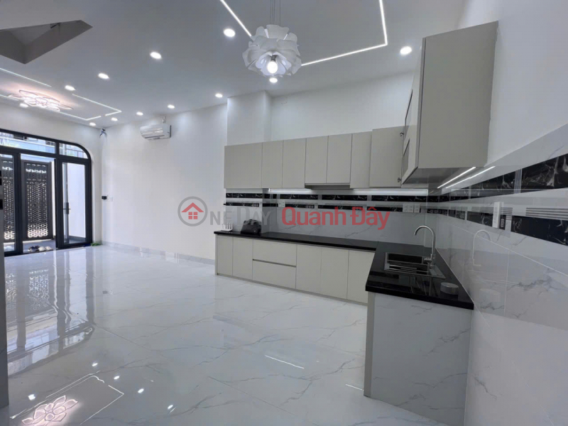 Quick sale this week - 3-story house on 23 Nguyen Xien Street, Long Binh - 50m2 - 8m wide road for cars - Price 4.7 billion VND Sales Listings