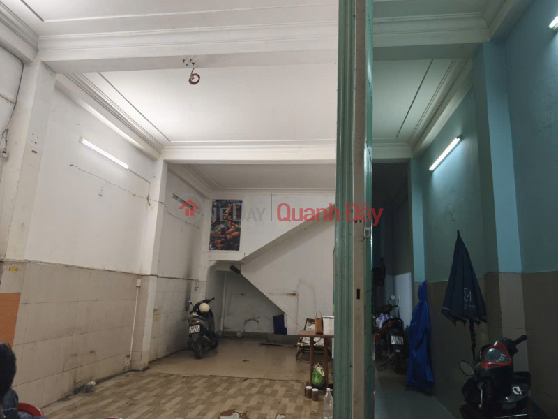 đ 14.5 Billion ► House on Hoang Dieu street, 2-way traffic, 75m2, 4.8m frontage, 2 floors, near the market, excellent business location, 14.x billion VND