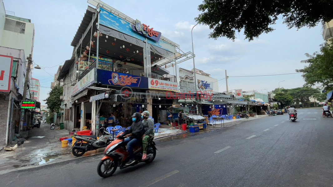 Chuyển nhượng căn góc khu ẩm thực gần chợ Tân Hương Niêm yết bán
