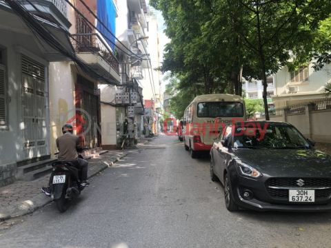 URGENT SALE LOT OF LAND WITH BEAUTIFUL SPECIFICATIONS - ANGLE LOT - RED DOOR CAR - CLOSE TO NGUYEN - NEAR BY NGUYEN VAN CU STREET. _0