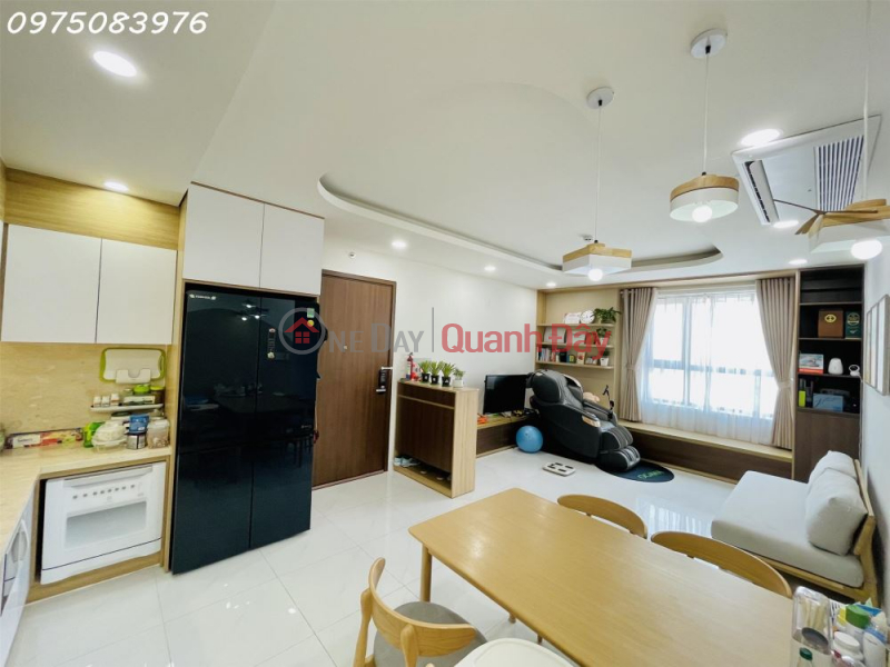 Property Search Vietnam | OneDay | Residential Sales Listings | I am the owner of the fully furnished Green River apartment, corner apartment on the 19th floor, on the same floor as the Penthouses