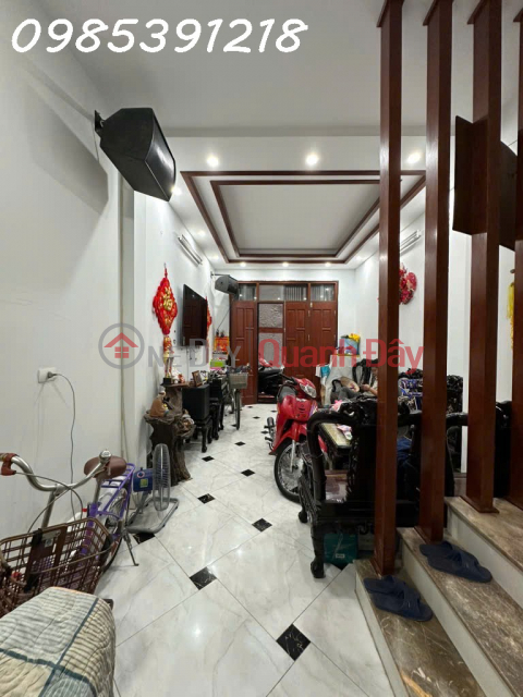 OWNER NEEDS MONEY, SELLS URGENTLY - TRUONG DINH STREET - 41M2 - 5 FLOORS - WIDE AND BEAUTIFUL ALLEY - OPEN FRONT AND BACK _0